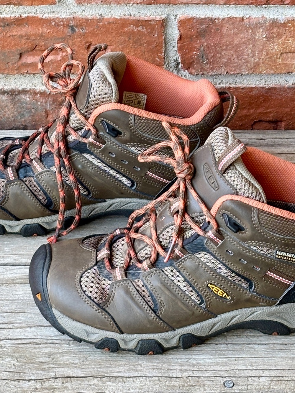 KEEN Koven Women's Mid Top Waterproof Brown Leather Hiking Boots Sz 7.5